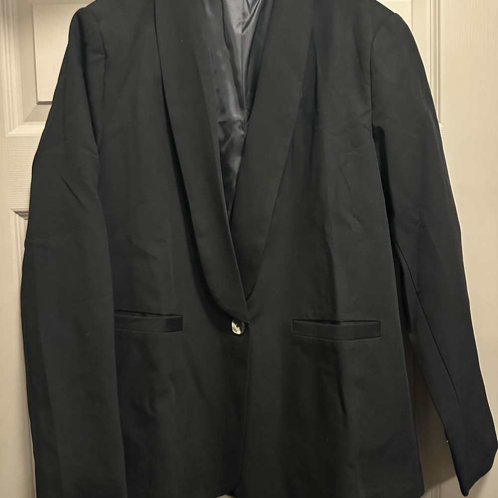 Elegant Black Blazer large